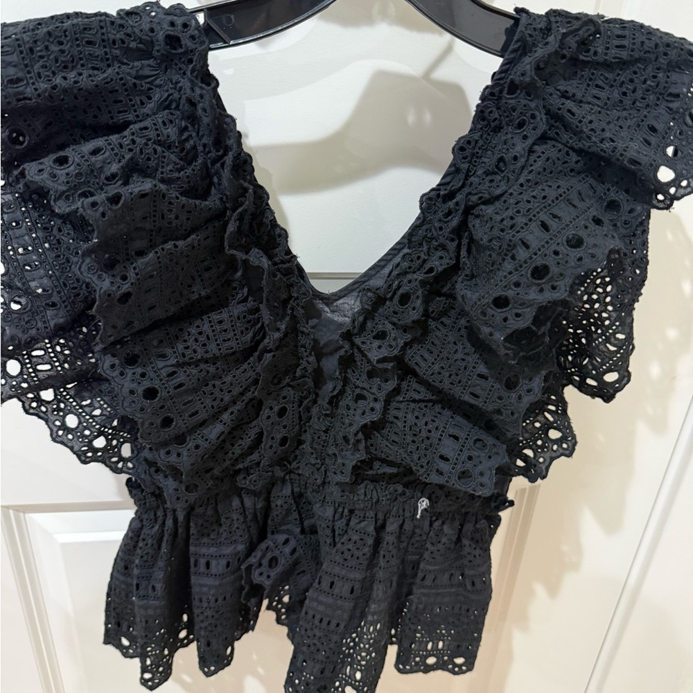 Sea ny marley v neck lace top NWT